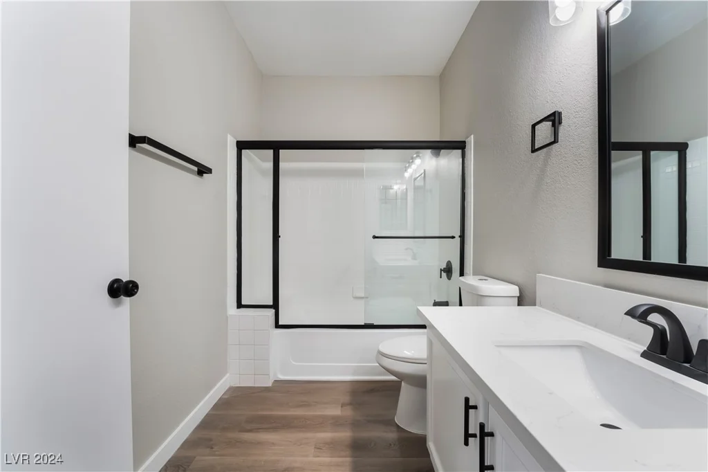 5415 Harmon, Las Vegas, NV 89103