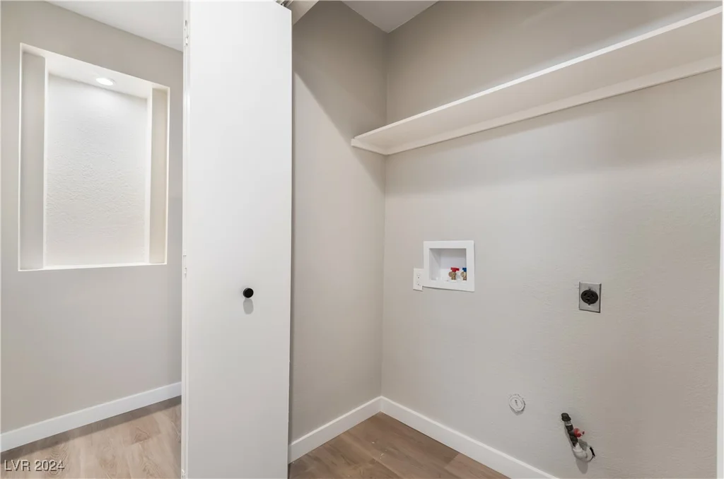 5415 Harmon, Las Vegas, NV 89103