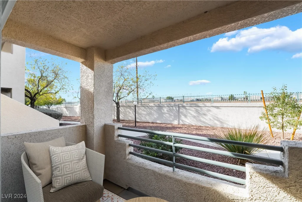 5415 Harmon, Las Vegas, NV 89103