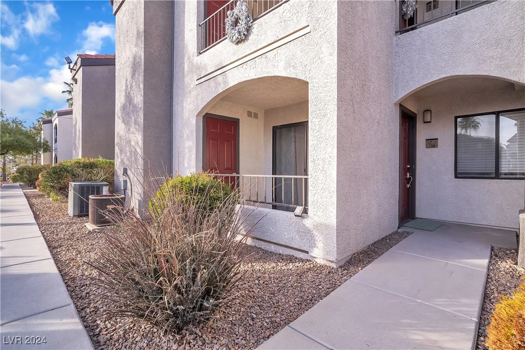 950 Seven Hills, Henderson, NV 89052