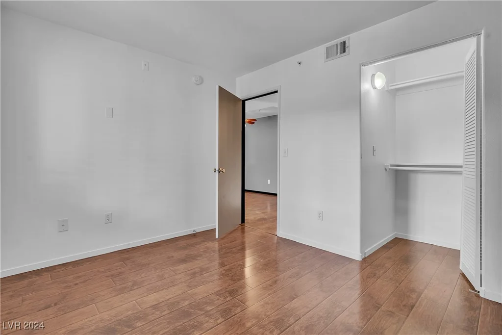 950 Seven Hills, Henderson, NV 89052