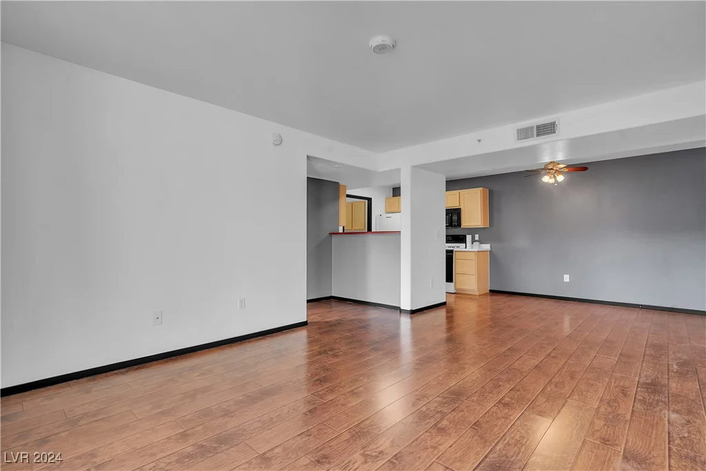 950 Seven Hills, Henderson, NV 89052