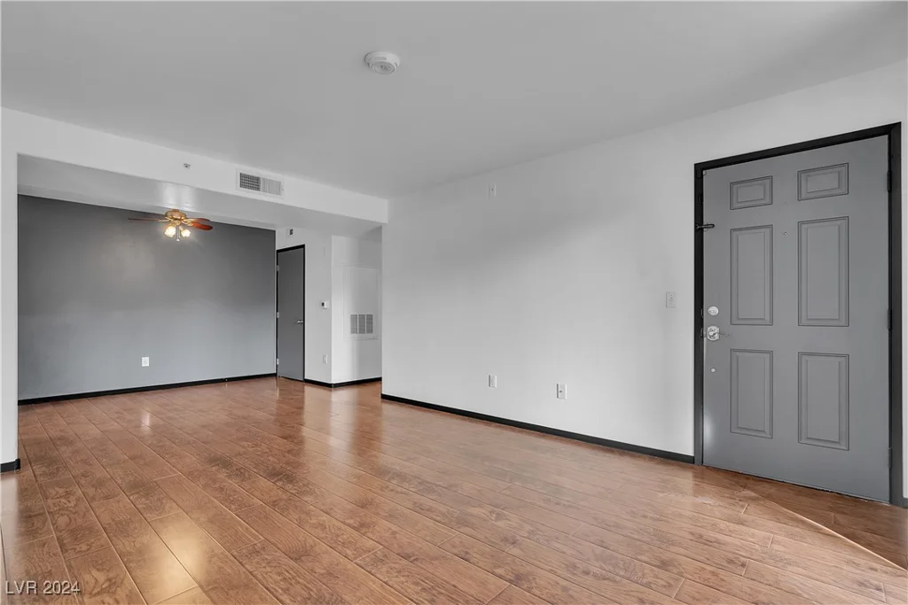 950 Seven Hills, Henderson, NV 89052
