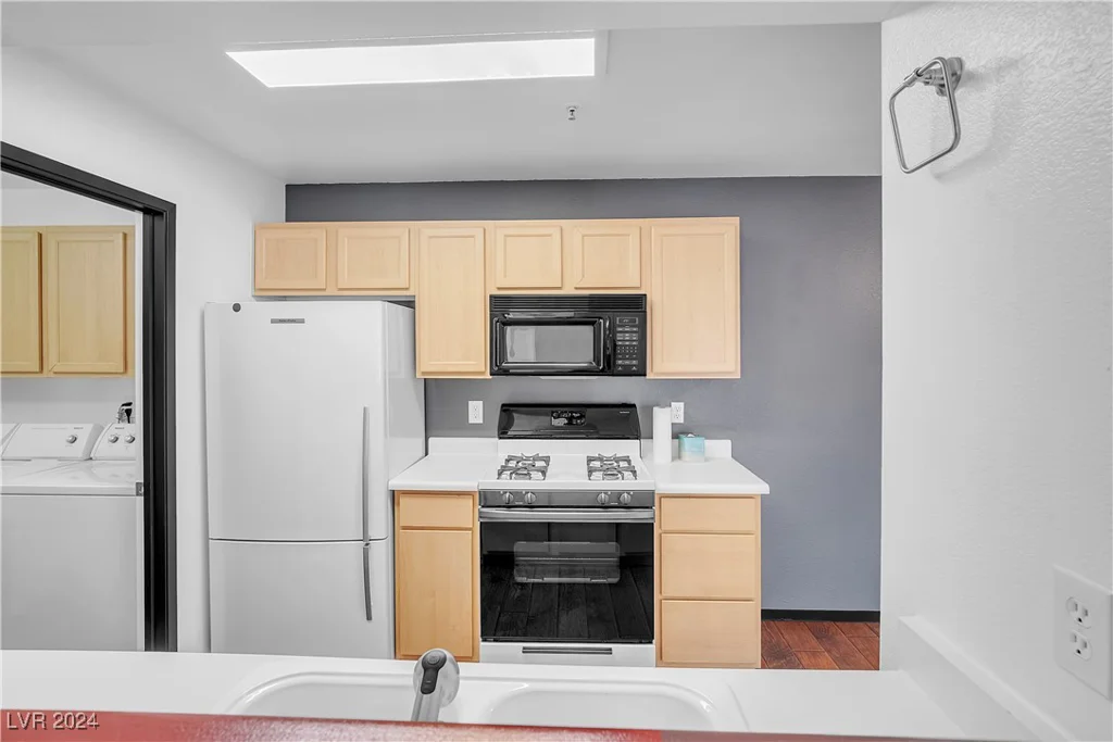 950 Seven Hills, Henderson, NV 89052