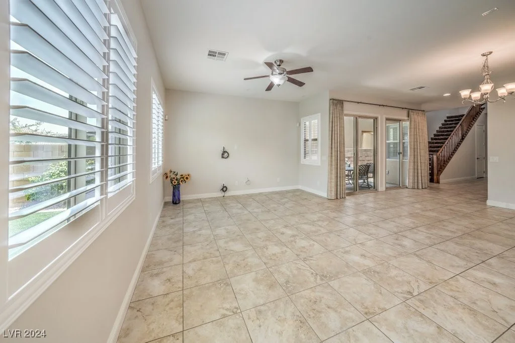 90 Einstein Ridge, Las Vegas, NV 89183