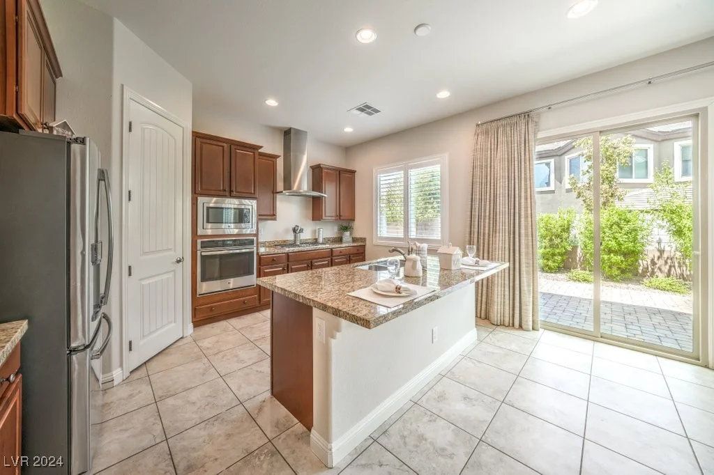 90 Einstein Ridge, Las Vegas, NV 89183