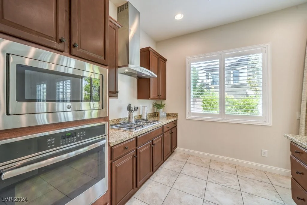 90 Einstein Ridge, Las Vegas, NV 89183