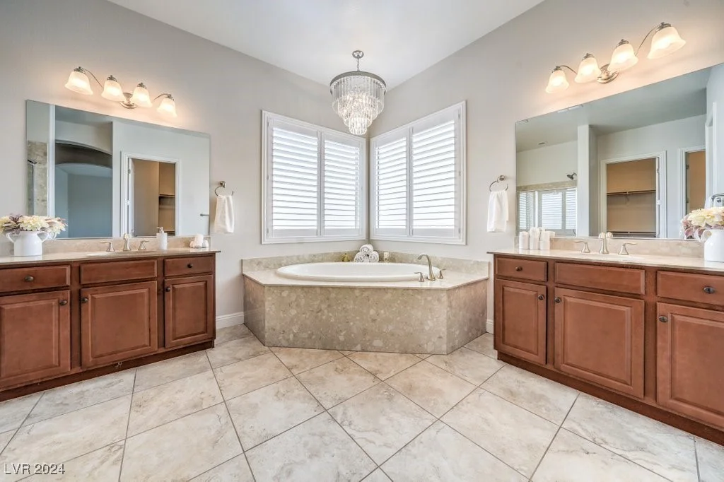 90 Einstein Ridge, Las Vegas, NV 89183