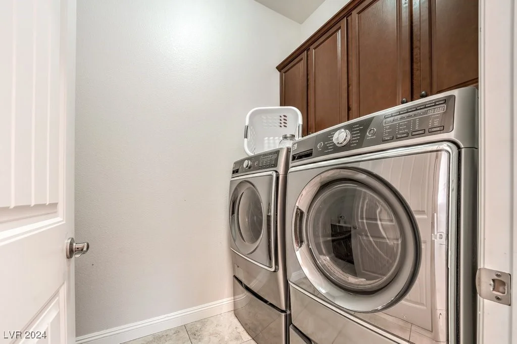90 Einstein Ridge, Las Vegas, NV 89183