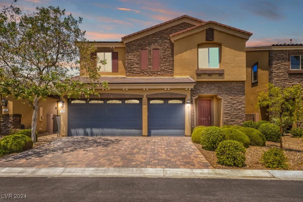 90 Einstein Ridge, Las Vegas, NV 89183