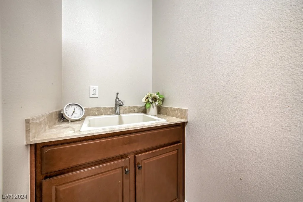 90 Einstein Ridge, Las Vegas, NV 89183