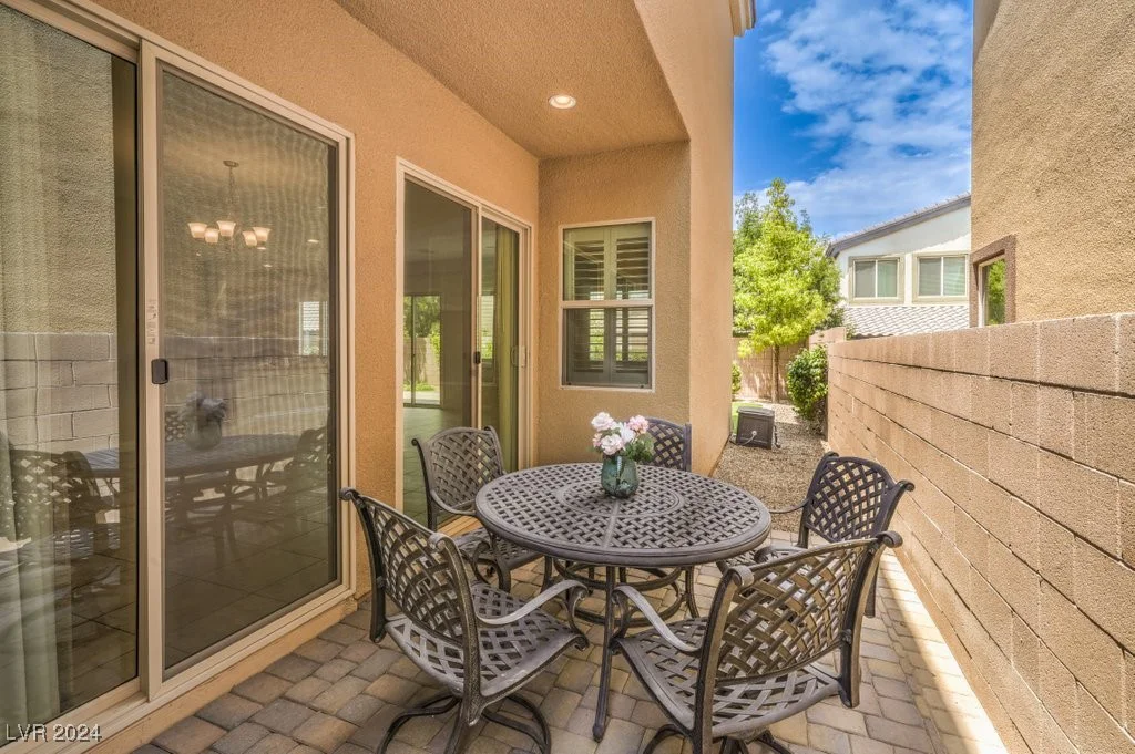 90 Einstein Ridge, Las Vegas, NV 89183