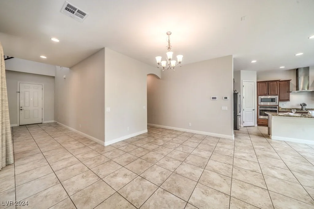 90 Einstein Ridge, Las Vegas, NV 89183