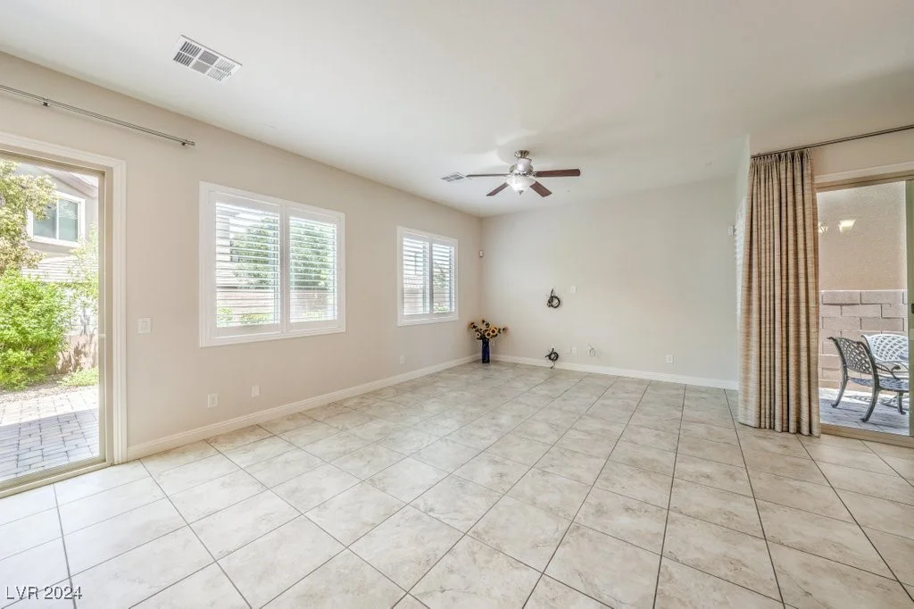 90 Einstein Ridge, Las Vegas, NV 89183