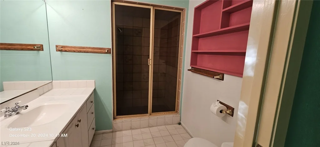 2504 Llewellyn, Las Vegas, NV 89102