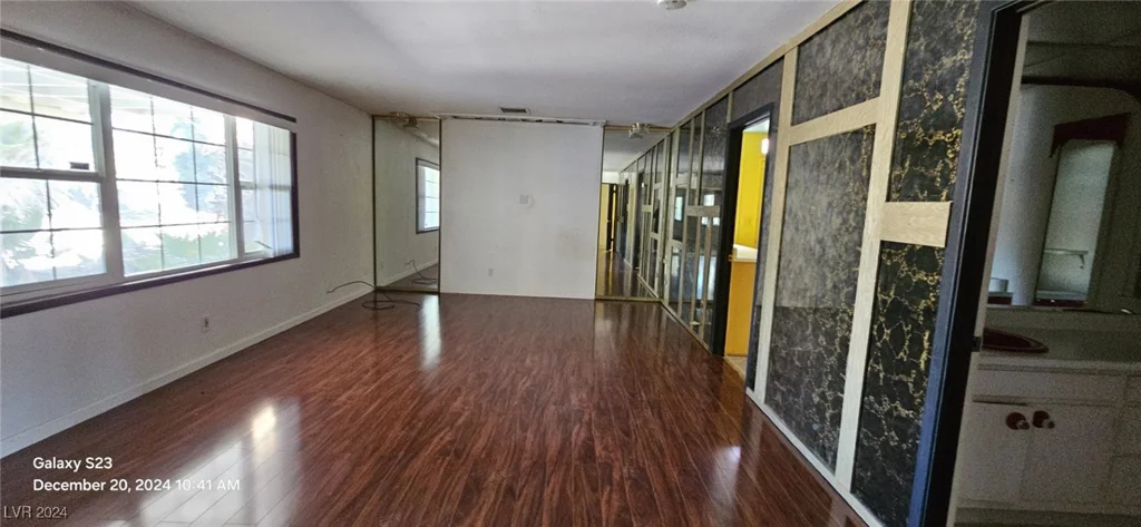 2504 Llewellyn, Las Vegas, NV 89102