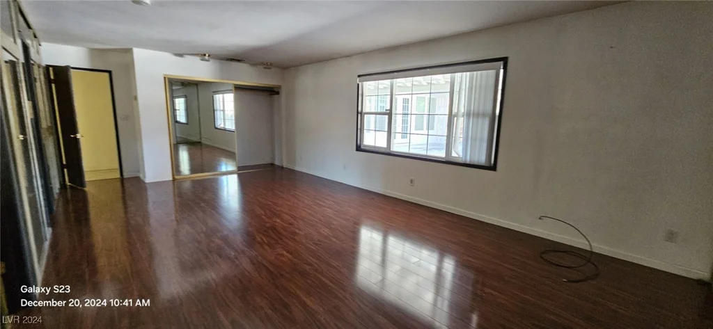 2504 Llewellyn, Las Vegas, NV 89102
