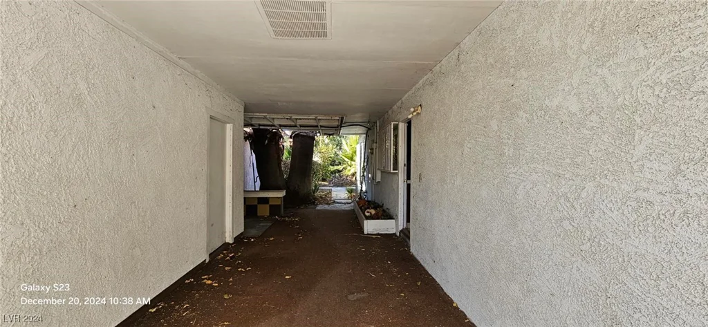 2504 Llewellyn, Las Vegas, NV 89102
