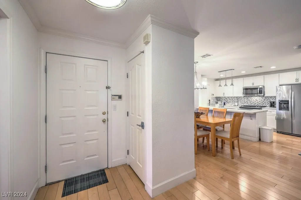 8452 Boseck, Las Vegas, NV 89145