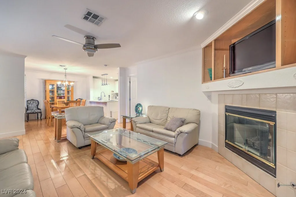 8452 Boseck, Las Vegas, NV 89145