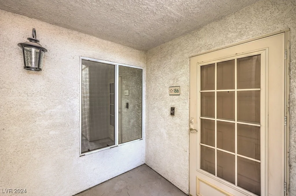 8452 Boseck, Las Vegas, NV 89145