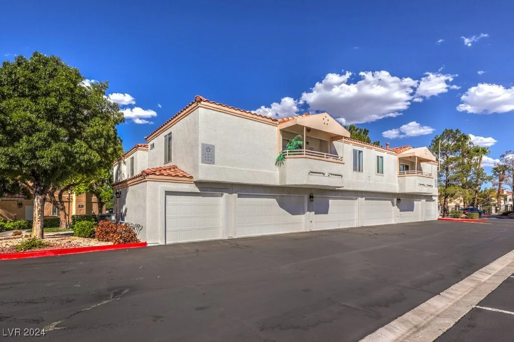 8452 Boseck, Las Vegas, NV 89145