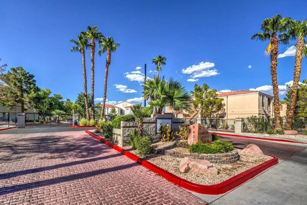 8452 Boseck, Las Vegas, NV 89145