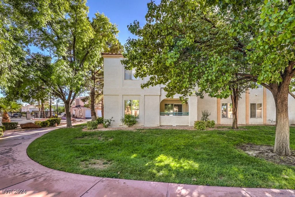 8452 Boseck, Las Vegas, NV 89145