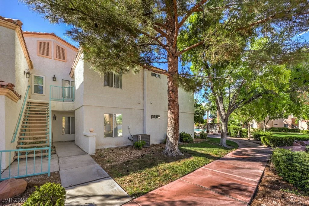 8452 Boseck, Las Vegas, NV 89145