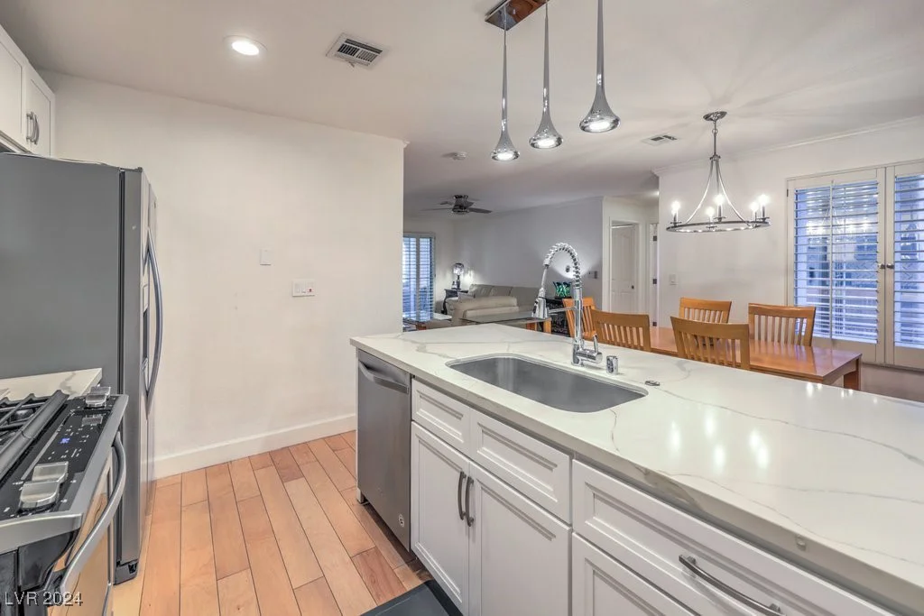 8452 Boseck, Las Vegas, NV 89145