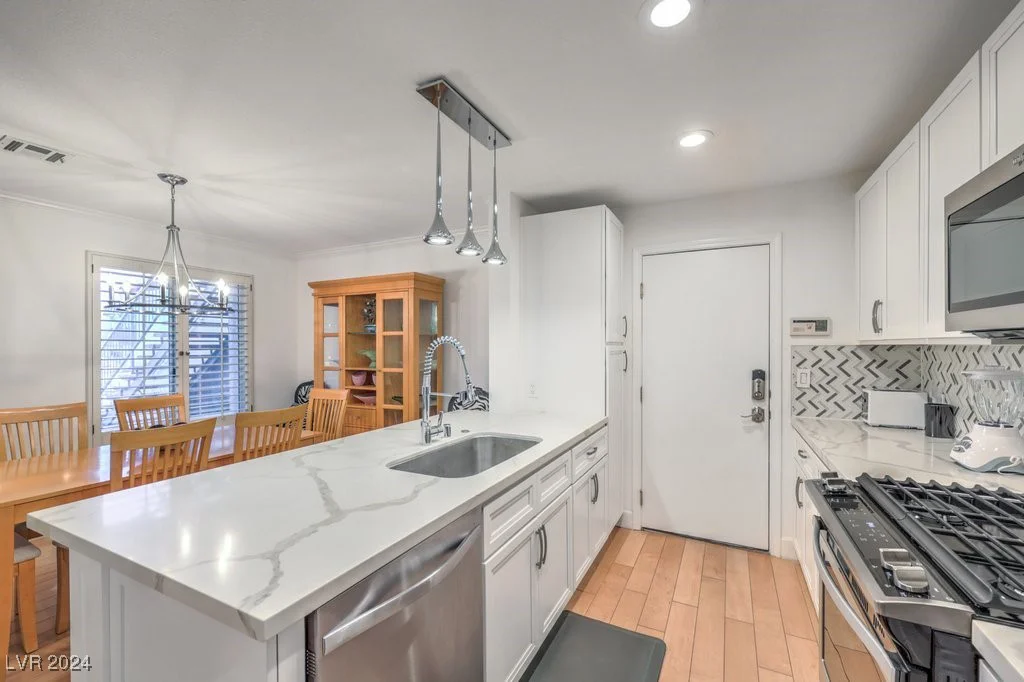 8452 Boseck, Las Vegas, NV 89145