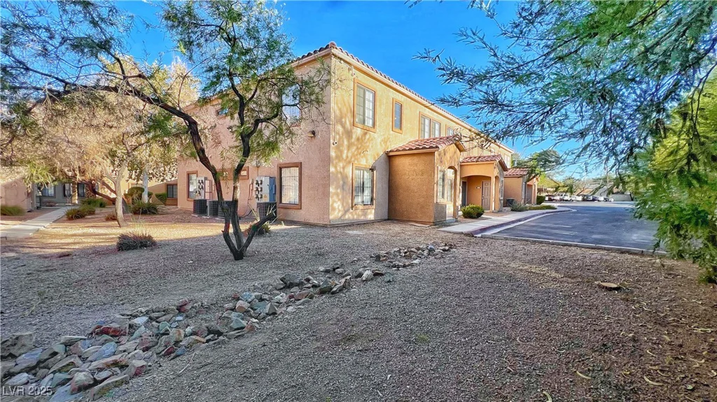 2020 Rancho Lake Drive, Las Vegas, NV 89108