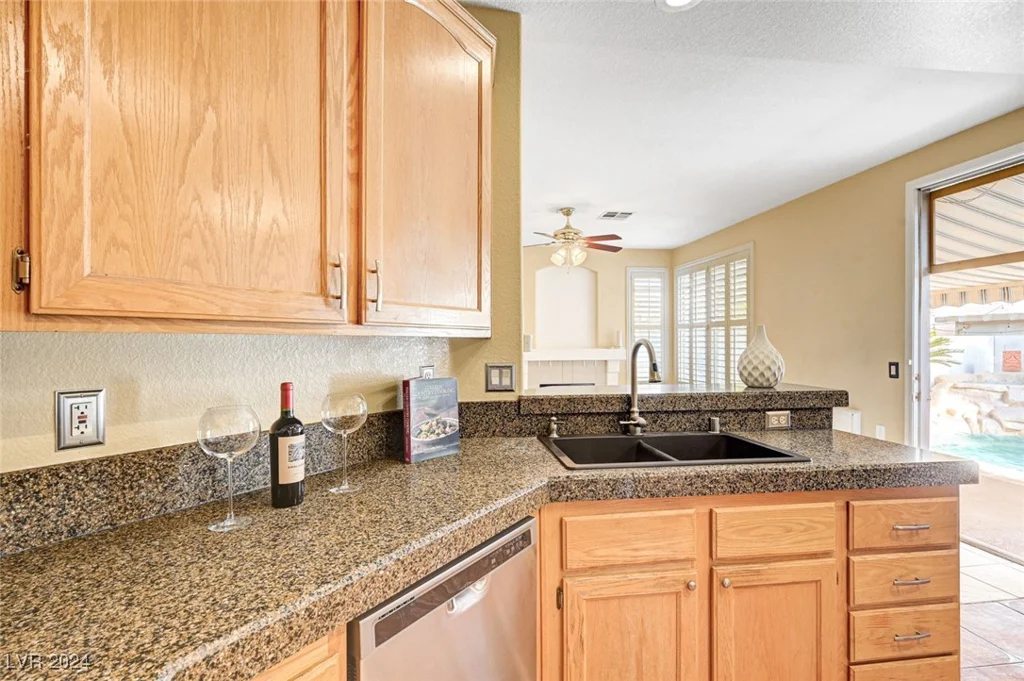 1708 Jack Rabbit, Las Vegas, NV 89128