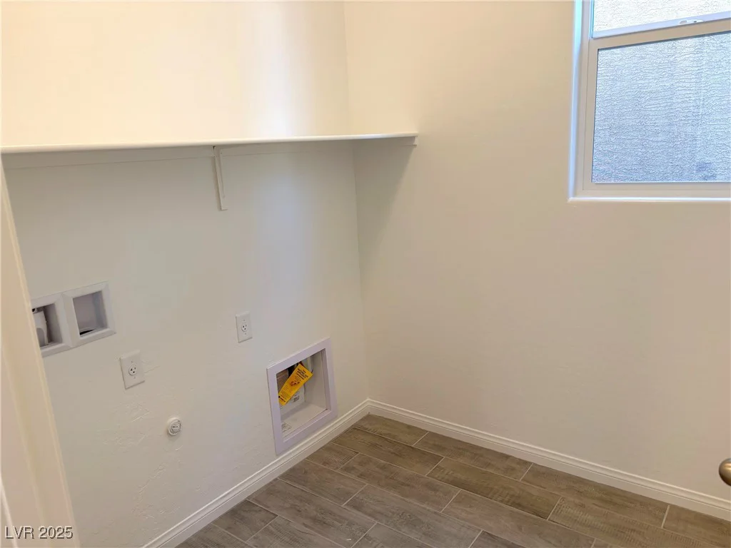 9922 Angel Valley, Las Vegas, NV 89178