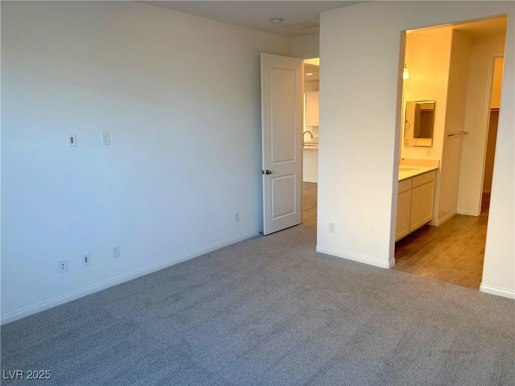 9922 Angel Valley, Las Vegas, NV 89178