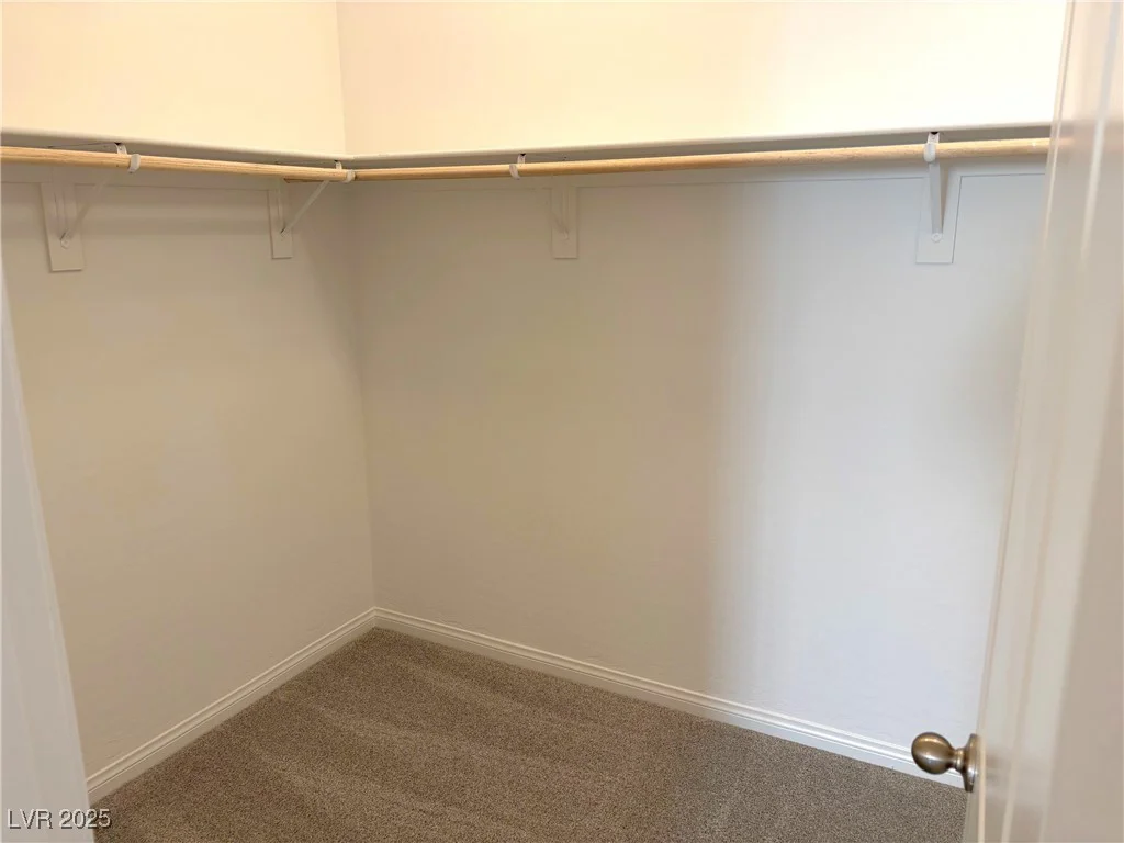 9922 Angel Valley, Las Vegas, NV 89178