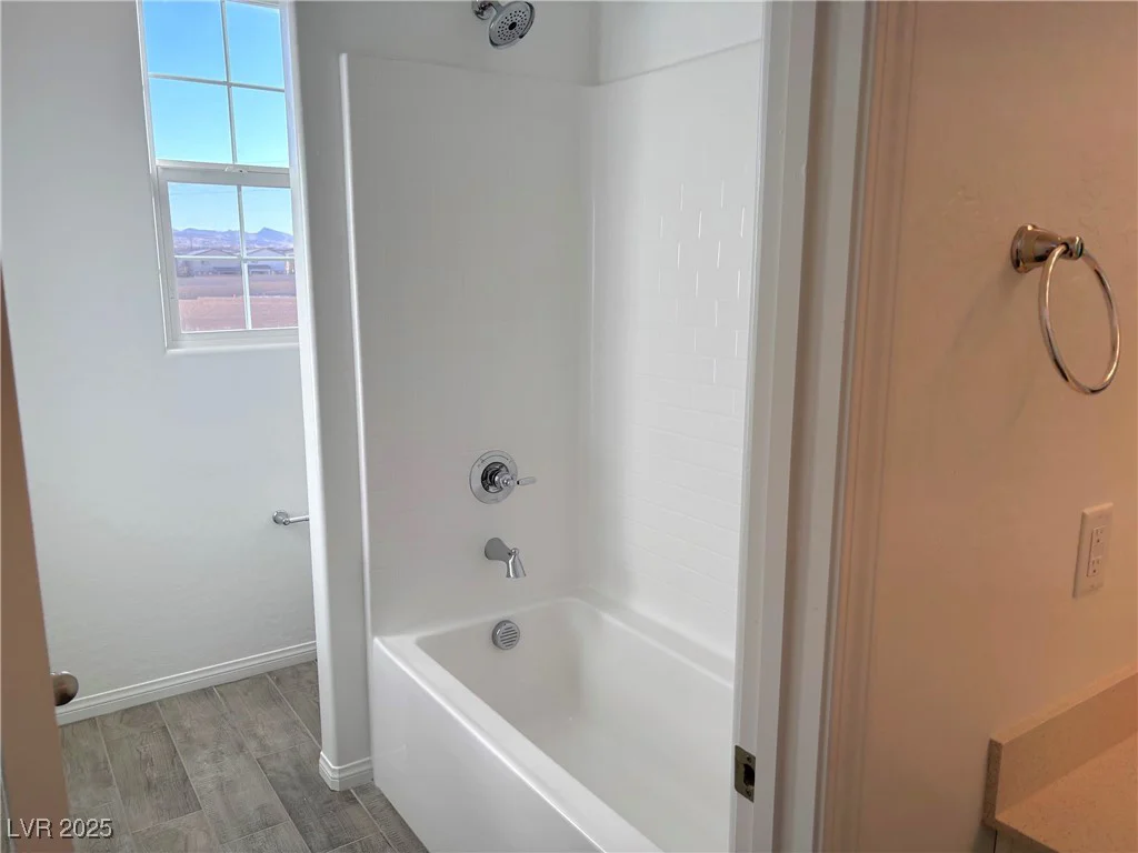 9922 Angel Valley, Las Vegas, NV 89178