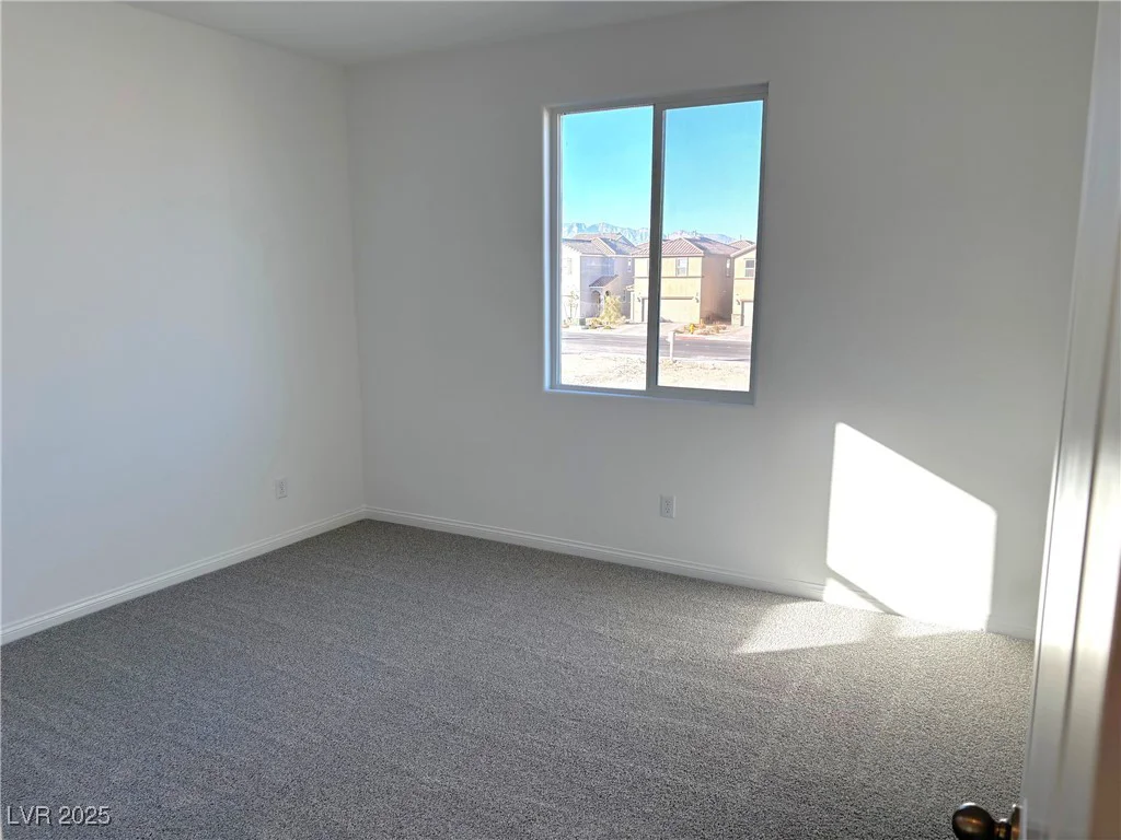 9922 Angel Valley, Las Vegas, NV 89178