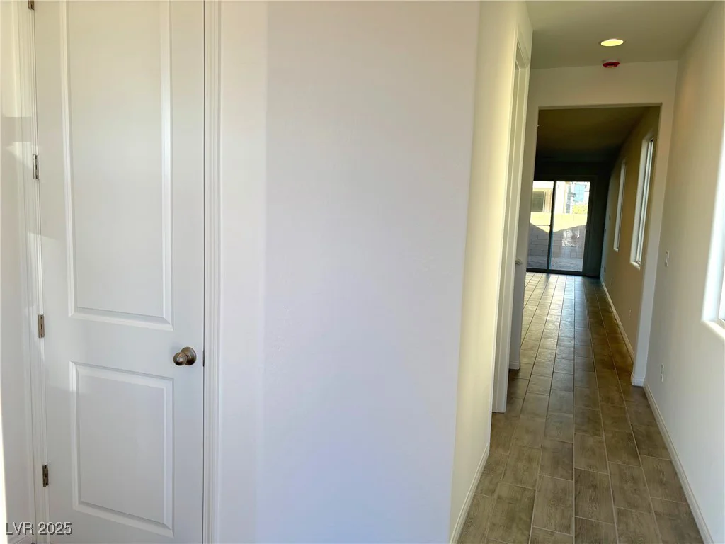 9922 Angel Valley, Las Vegas, NV 89178