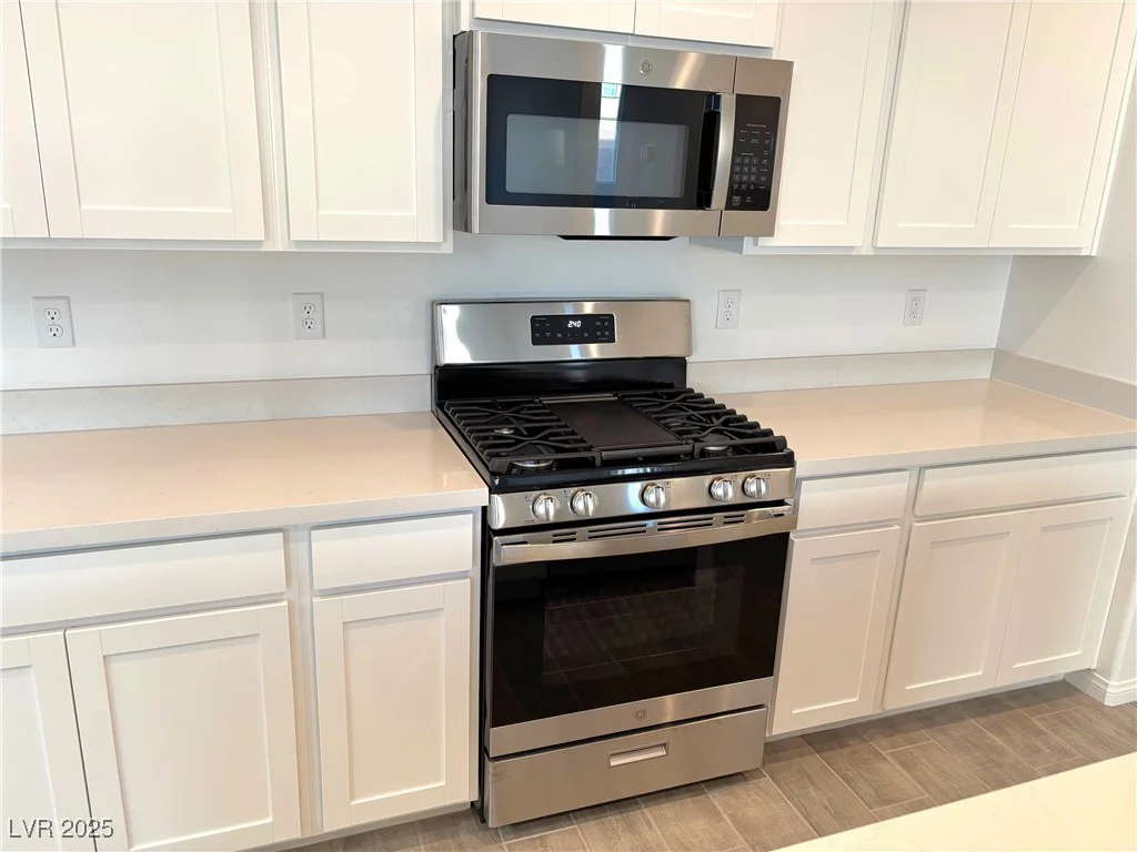 9922 Angel Valley, Las Vegas, NV 89178