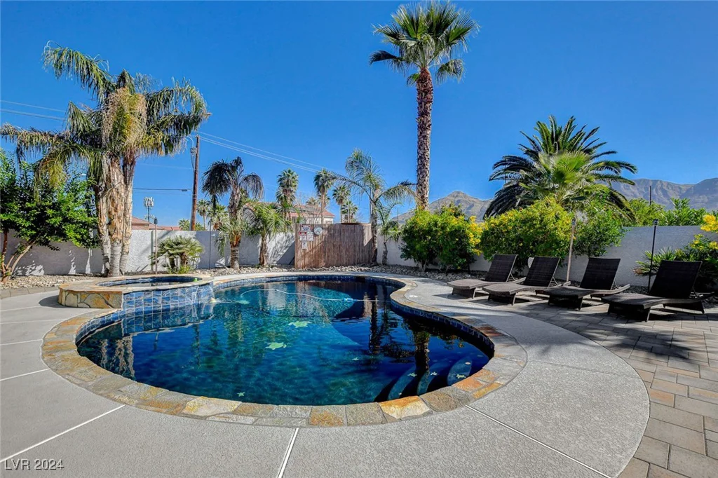 5902 Spinnaker Point, Las Vegas, NV 89110