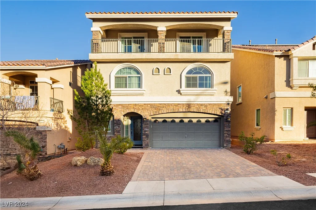 7232 Sierra Moon, Las Vegas, NV 89118