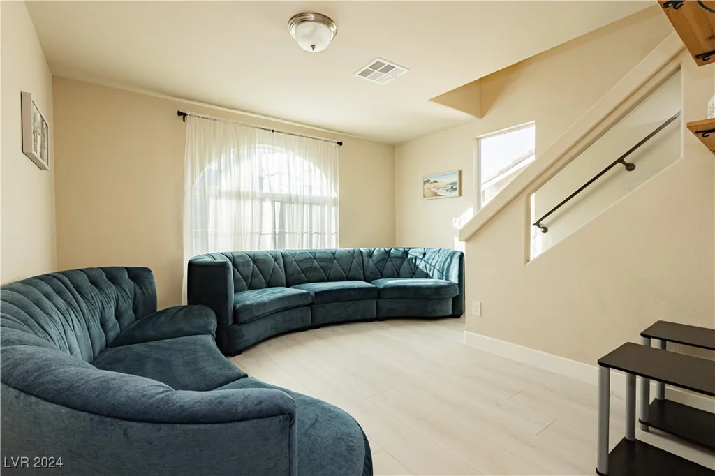 7232 Sierra Moon, Las Vegas, NV 89118