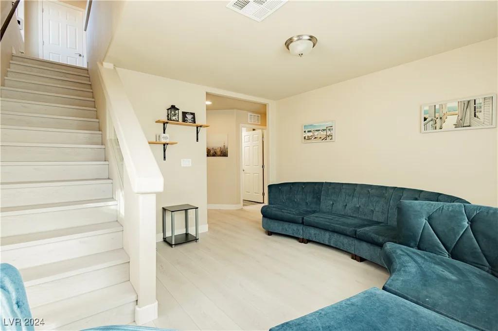 7232 Sierra Moon, Las Vegas, NV 89118