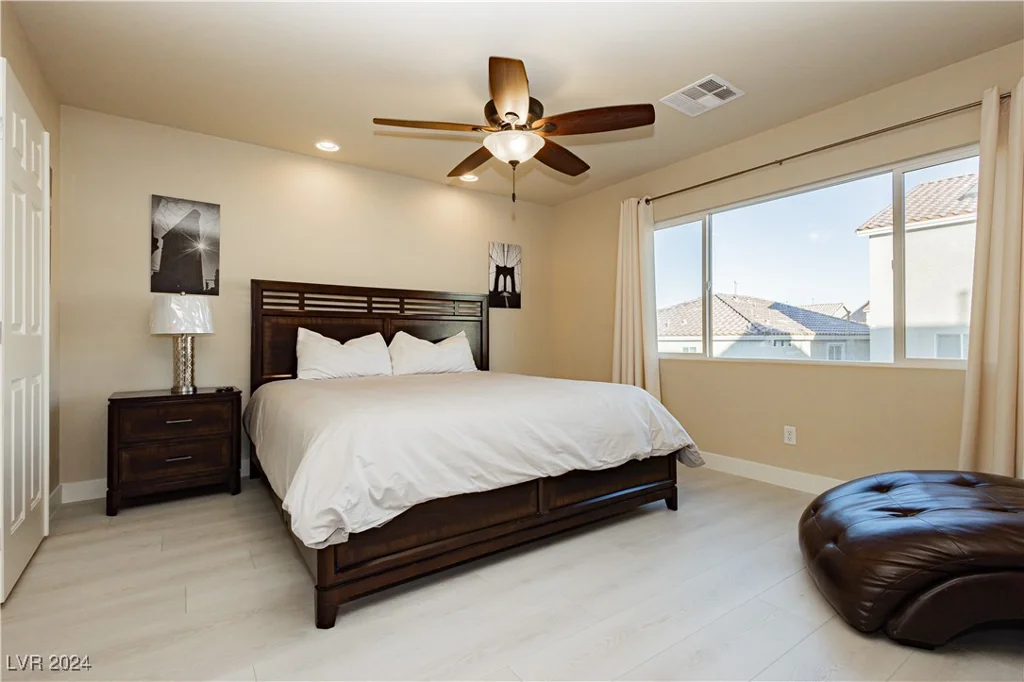 7232 Sierra Moon, Las Vegas, NV 89118