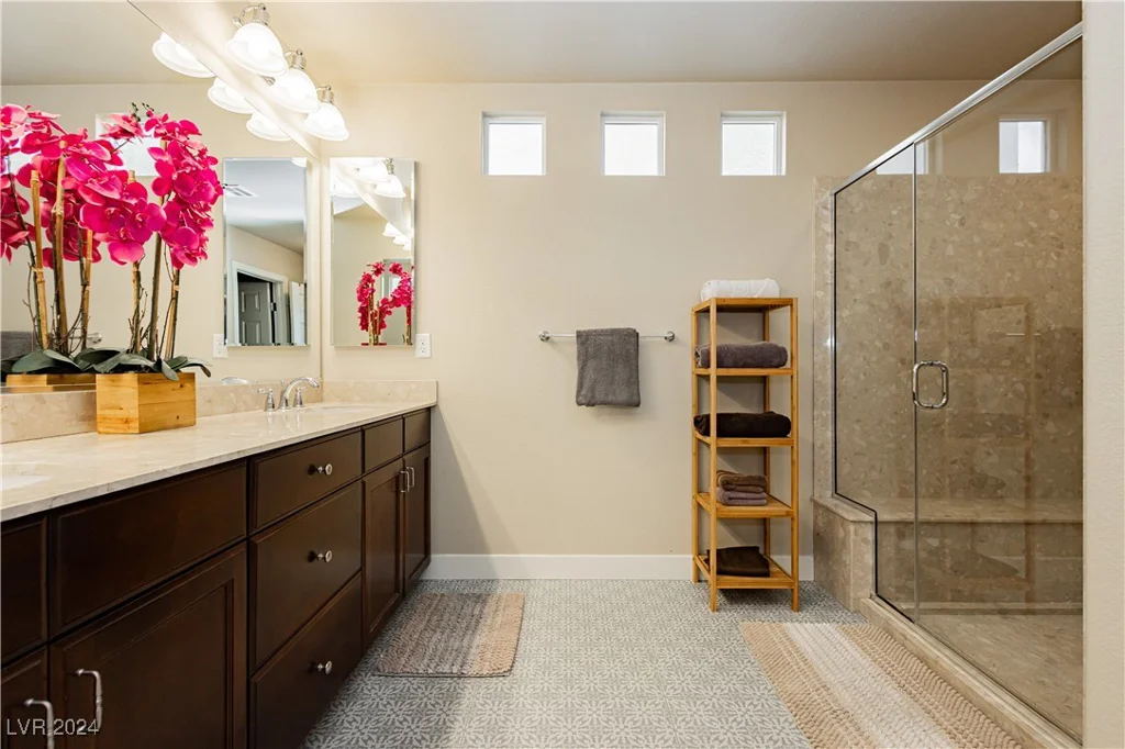 7232 Sierra Moon, Las Vegas, NV 89118