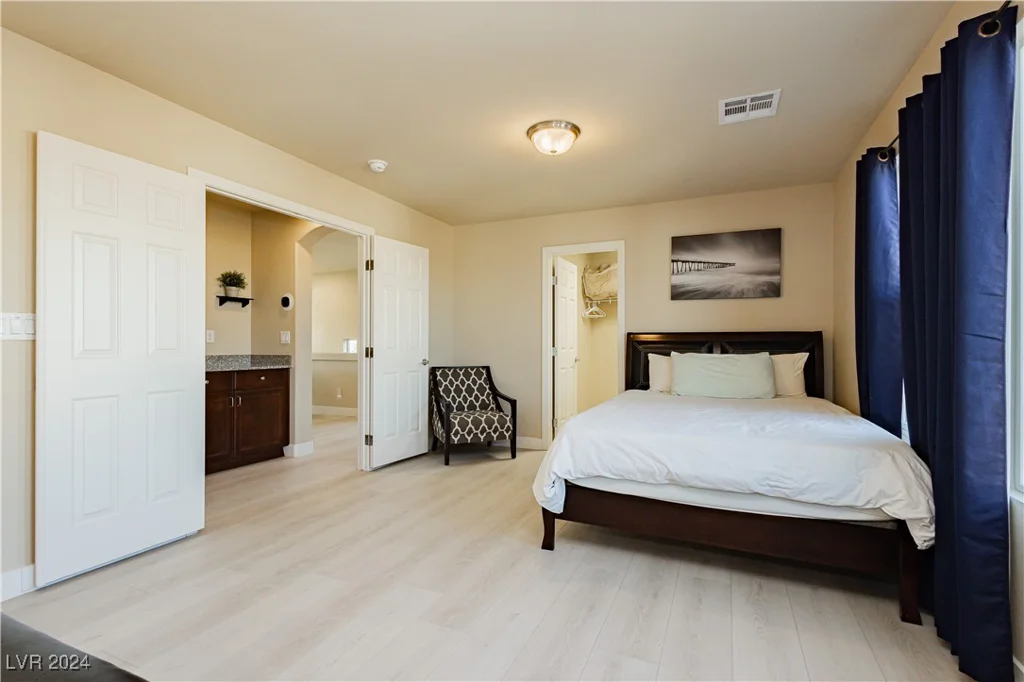 7232 Sierra Moon, Las Vegas, NV 89118