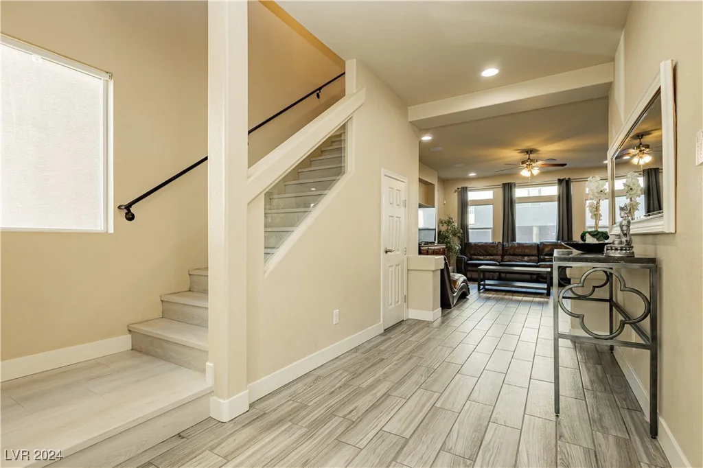 7232 Sierra Moon, Las Vegas, NV 89118
