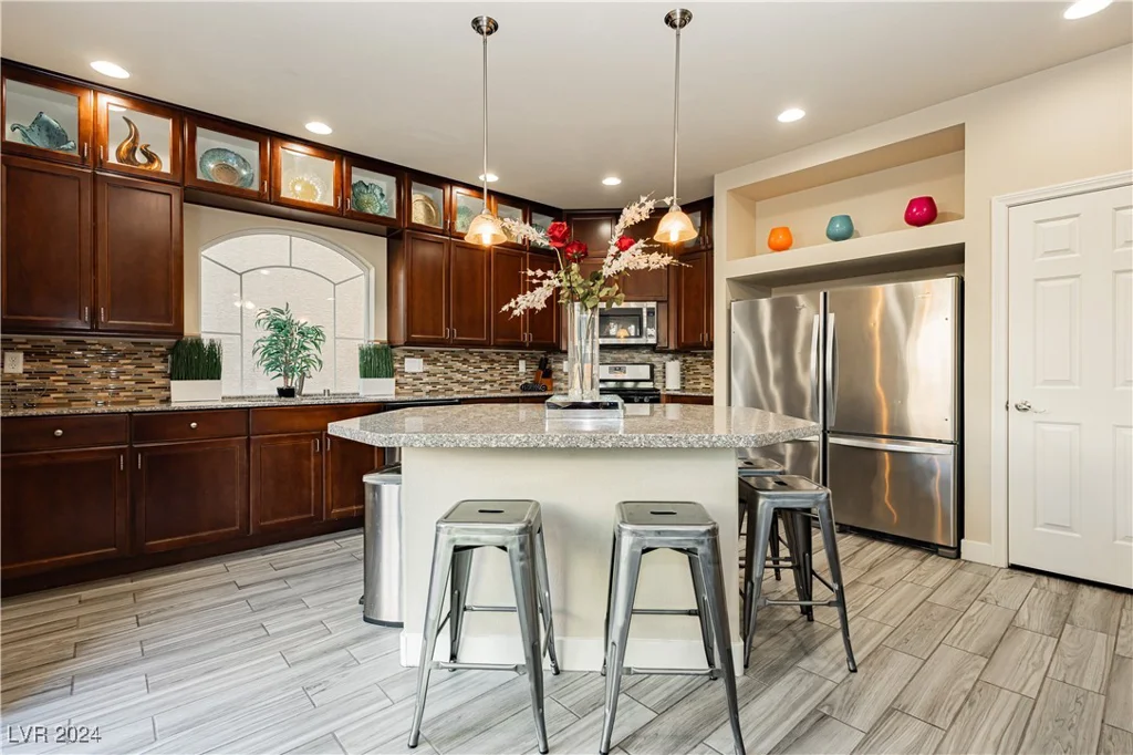 7232 Sierra Moon, Las Vegas, NV 89118