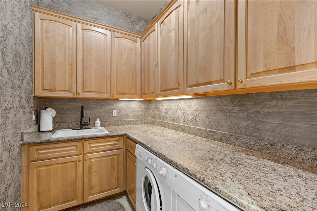 6 Via Mira Monte, Henderson, NV 89011